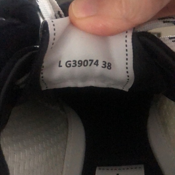 RARE CHANEL SNEAKERS 💎💎 with box - Picture 7 of 10